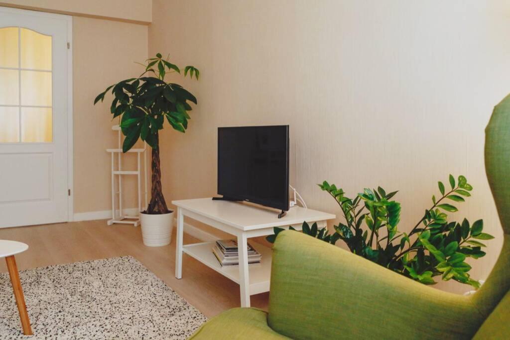 Elegant Vibes Apartment Next To Obor Market Bucarest Esterno foto